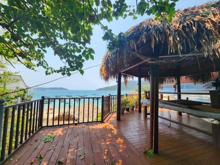 Cham Island Wooden Cabin Хойан Экстерьер фото