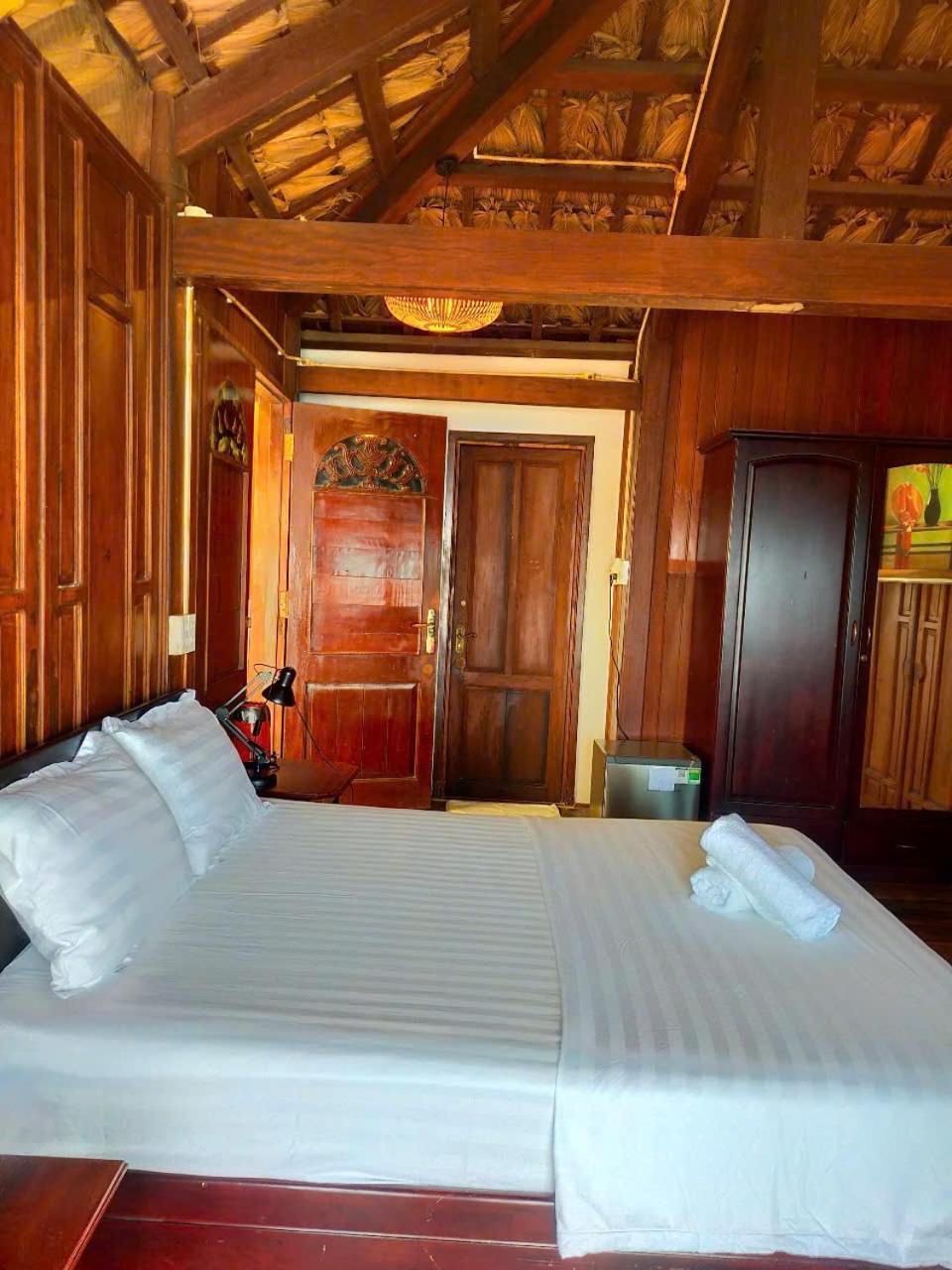 Cham Island Wooden Cabin Хойан Экстерьер фото